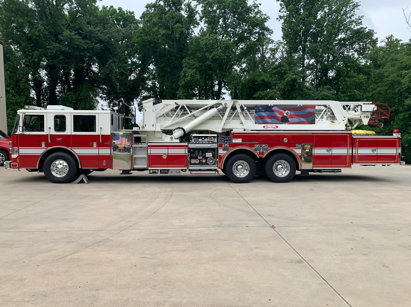 2004 Pierce Dash 100' MidMount Quint Used Truck Details
